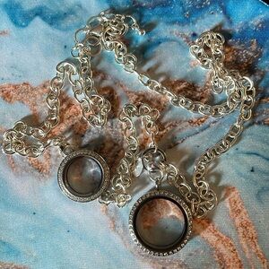 Origami Owl - Over the Heart Living Locket Necklace